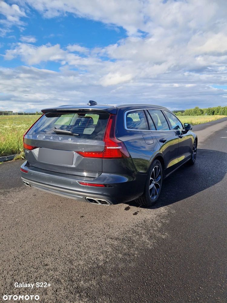 Volvo V60 D3 Momentum Pro - 2