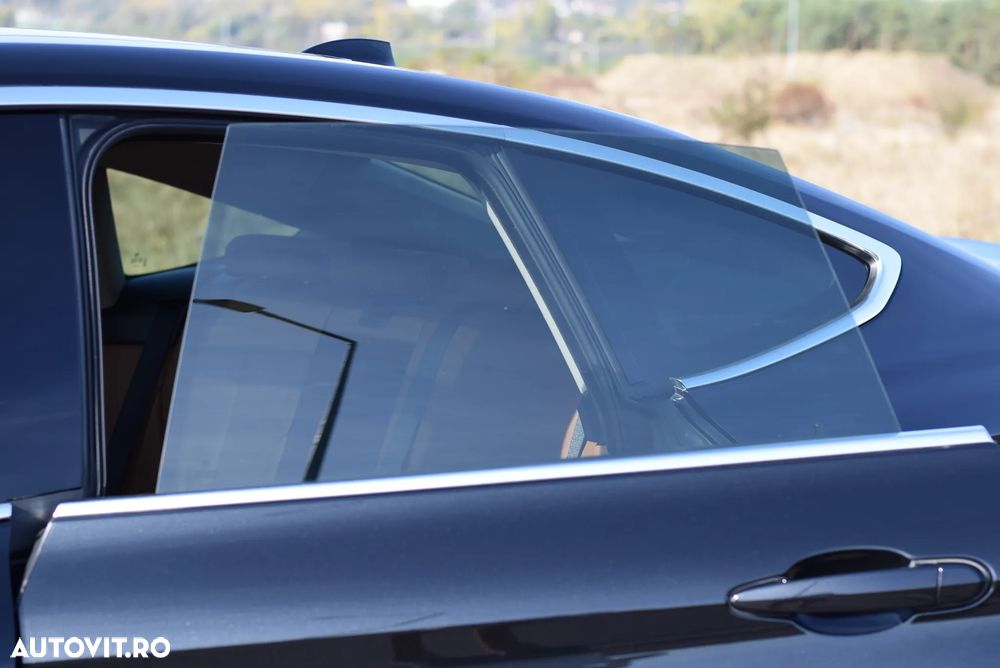 BMW Seria 3 325d Aut. Luxury Line - 29