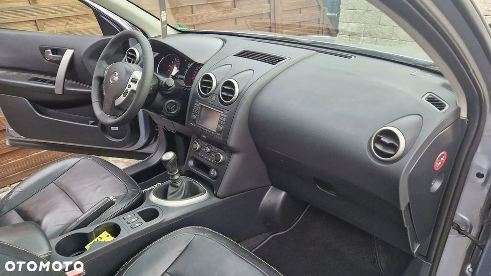 Nissan Qashqai 2.0 360 - 17