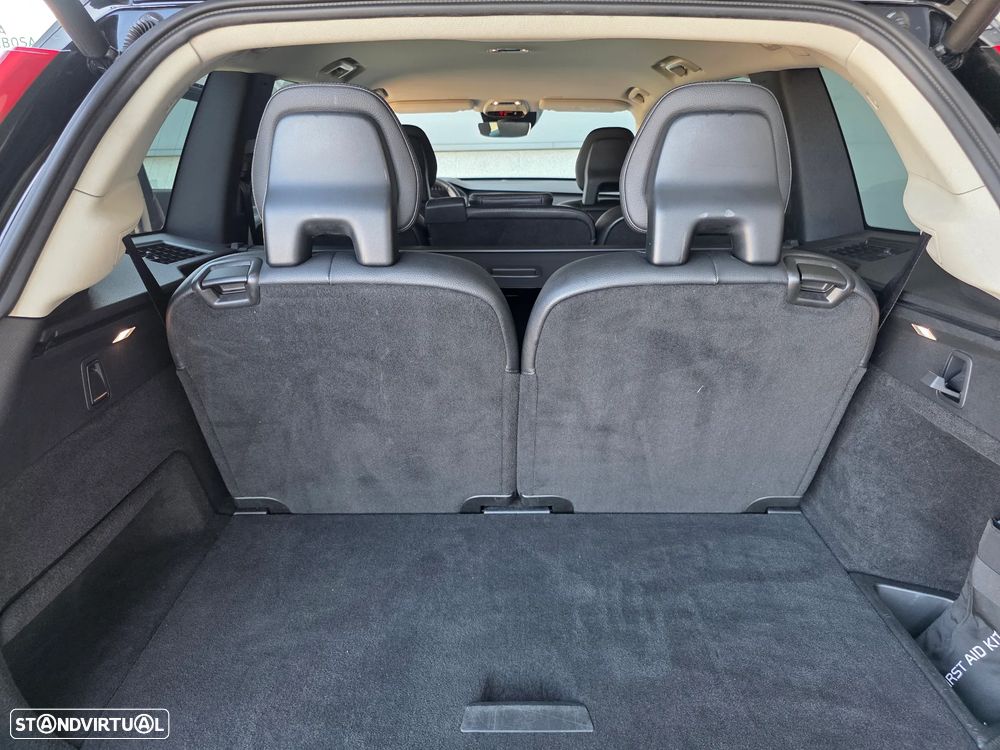 Volvo XC 90 2.0 D4 Momentum - 34