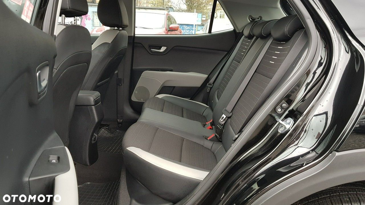 Kia Stonic 1.2 L - 14