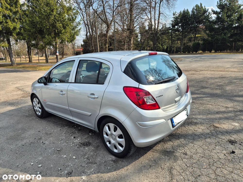 Opel Corsa 1.2 16V Edition - 16