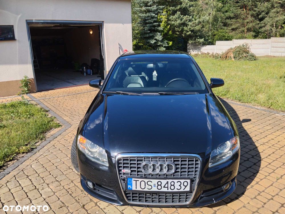 Audi A4 Limousine - 4