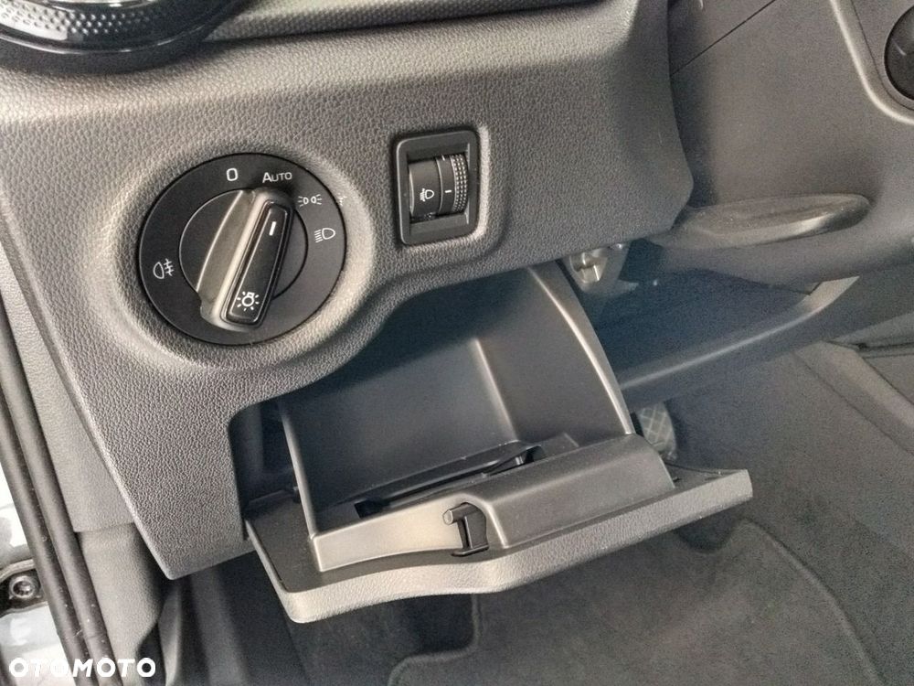 Skoda Fabia 1.0 TSI Ambition DSG - 12