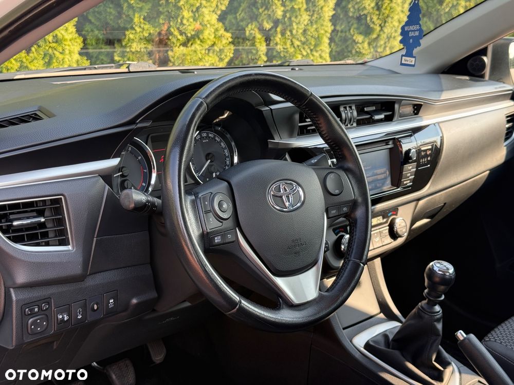 Toyota Corolla 1.6 Comfort - 6