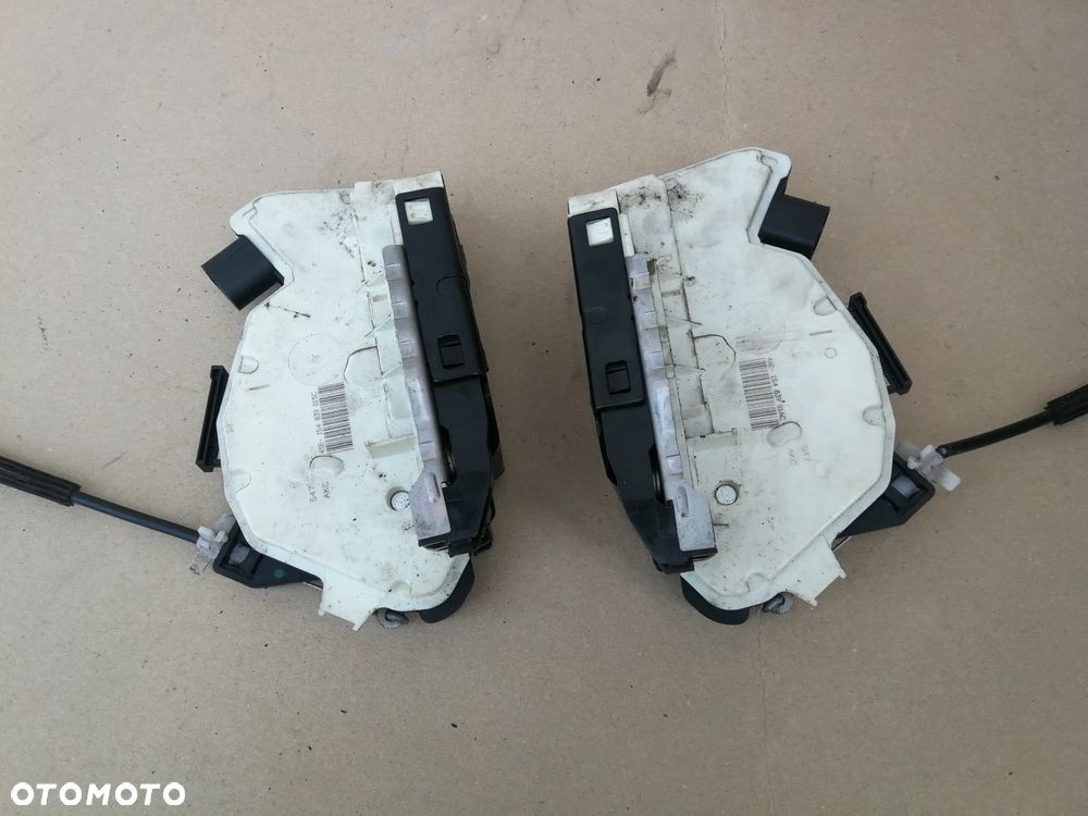 Skoda superb II zamek drzwi tył prawy lewy 1S4839016C 1S4839015C 6 pin - 2