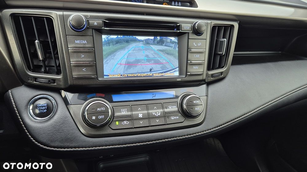 Toyota RAV4 2.0 D-4D Premium - 8
