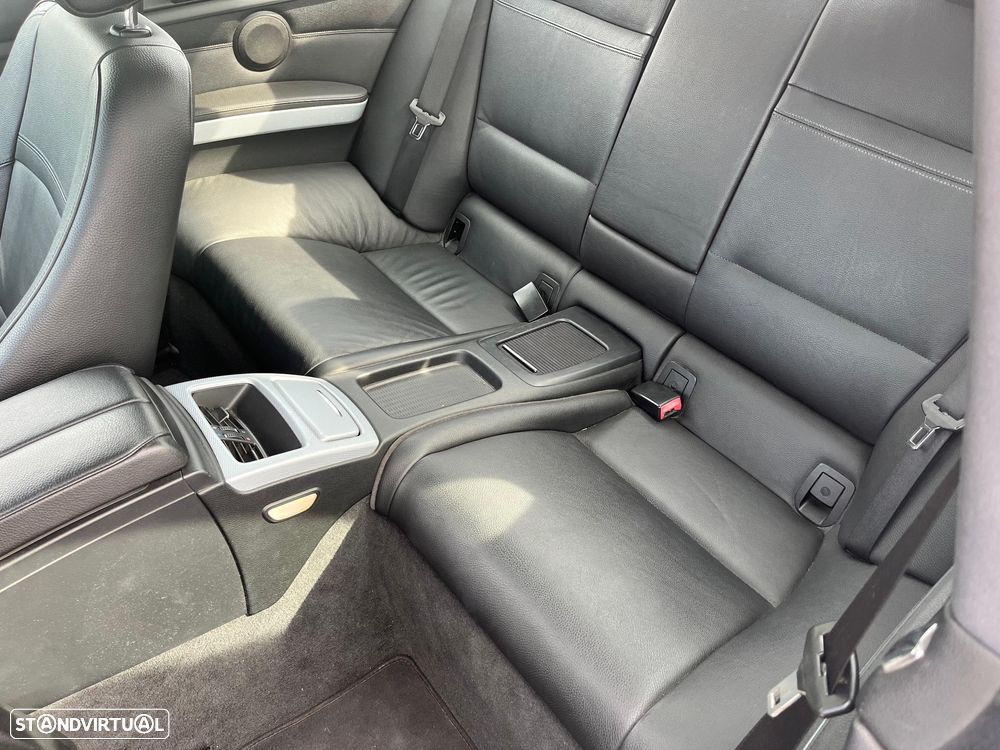 BMW 320 d Coupe - 8