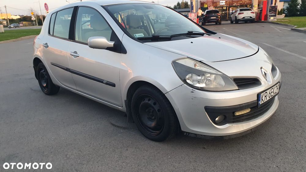 Renault Clio - 2
