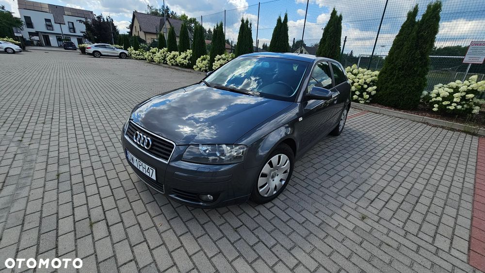 Audi A3 3-drzwiowe 1.6 FSI Ambiente - 10