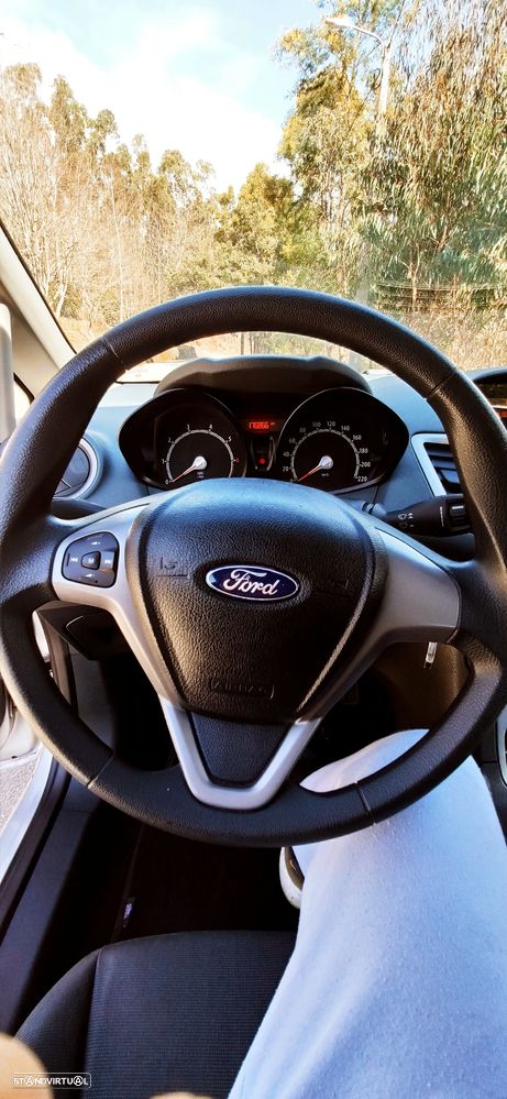 Ford Fiesta - 15