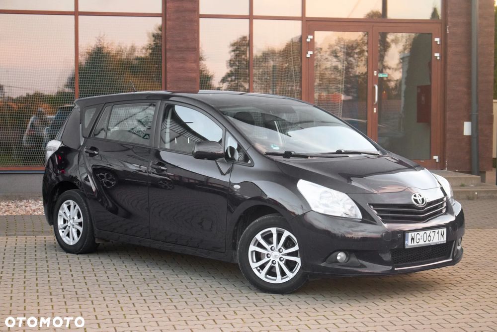 Toyota Verso 1.6 Sol EU5 - 6