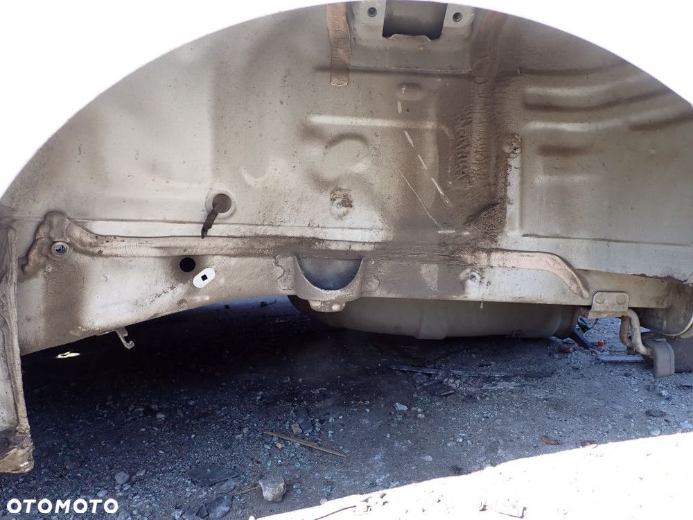 OPEL CORSA E 14- 3D BŁOTNIK TYŁ LEWY ĆWIARTKA TYLNA LEWA KOD LAKIERU Z40R - 3