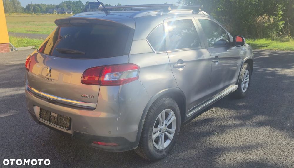 Peugeot 4008 - 4
