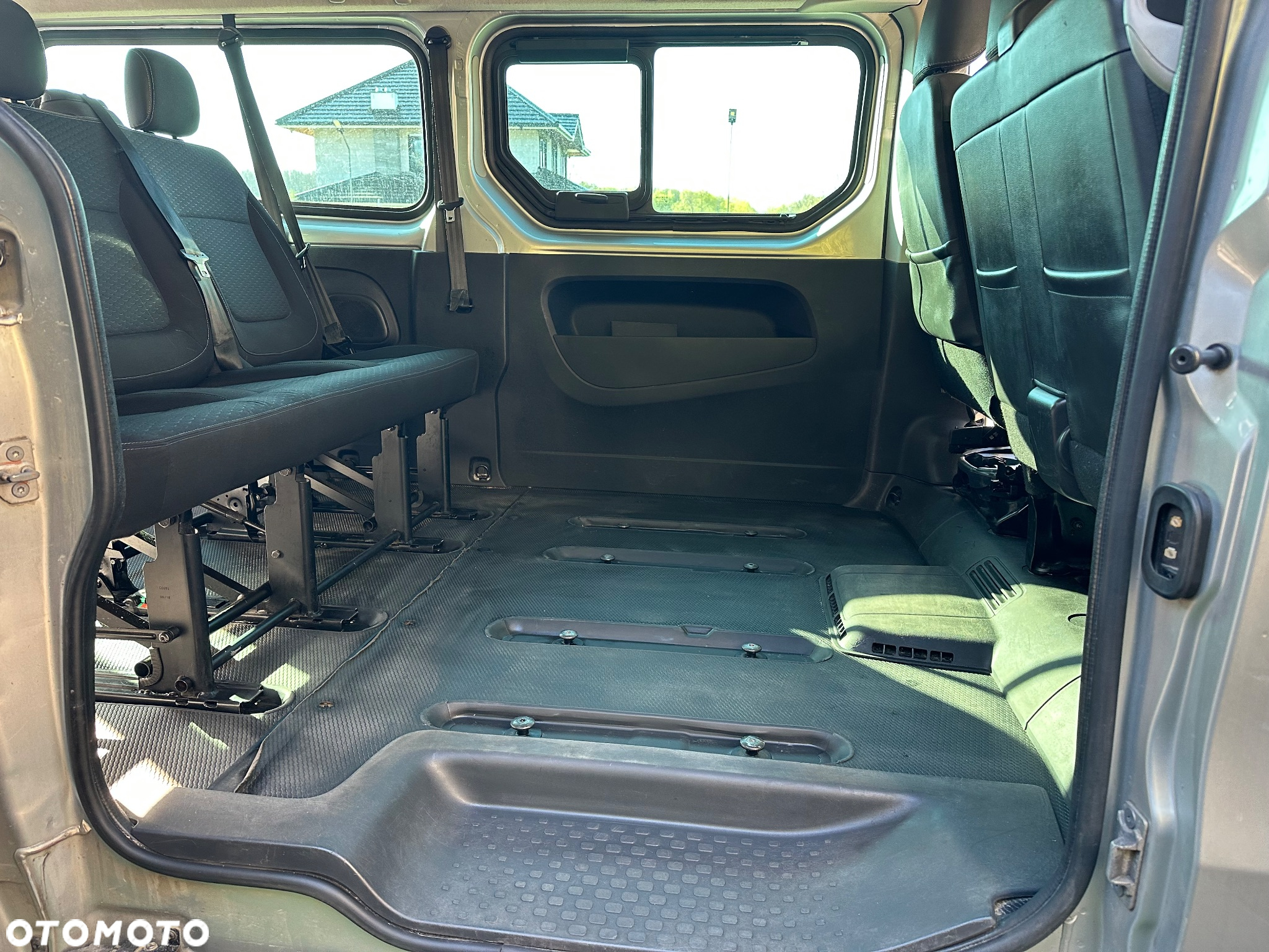 Opel Vivaro - 12