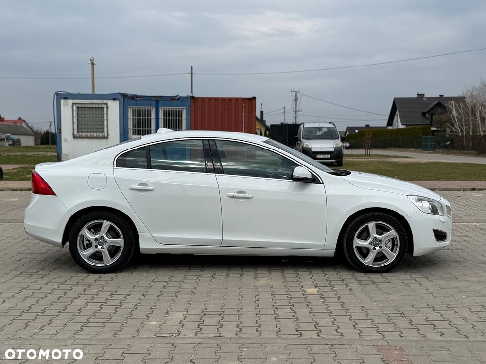 Volvo S60 DRIVe Momentum - 11
