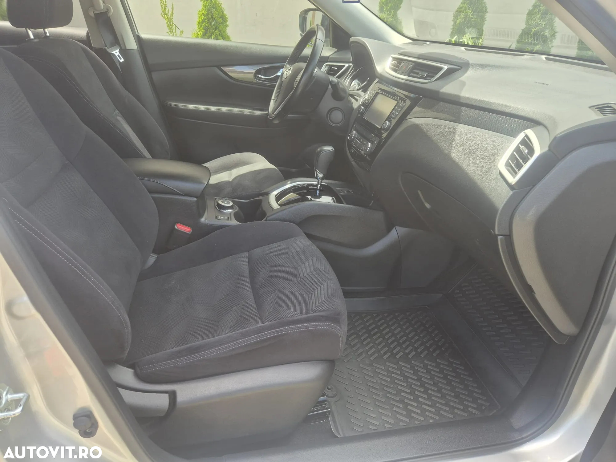 Nissan X-Trail 2.0 dCi ALL-MODE 4x4i Xtronic N-Connecta - 6