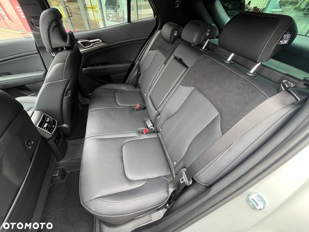 Kia Sportage 1.6 T-GDI HEV Black Edition 2WD - 28