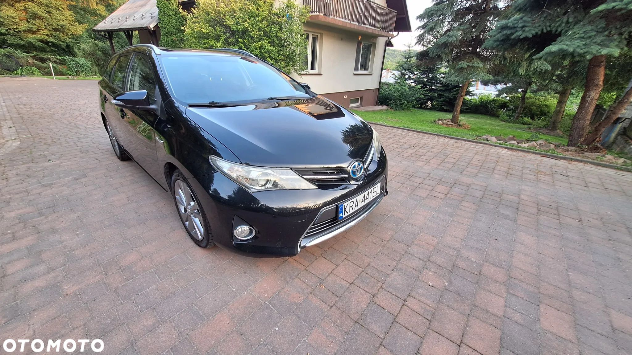 Toyota Auris 1.8 VVT-i Hybrid Automatik Edition - 1