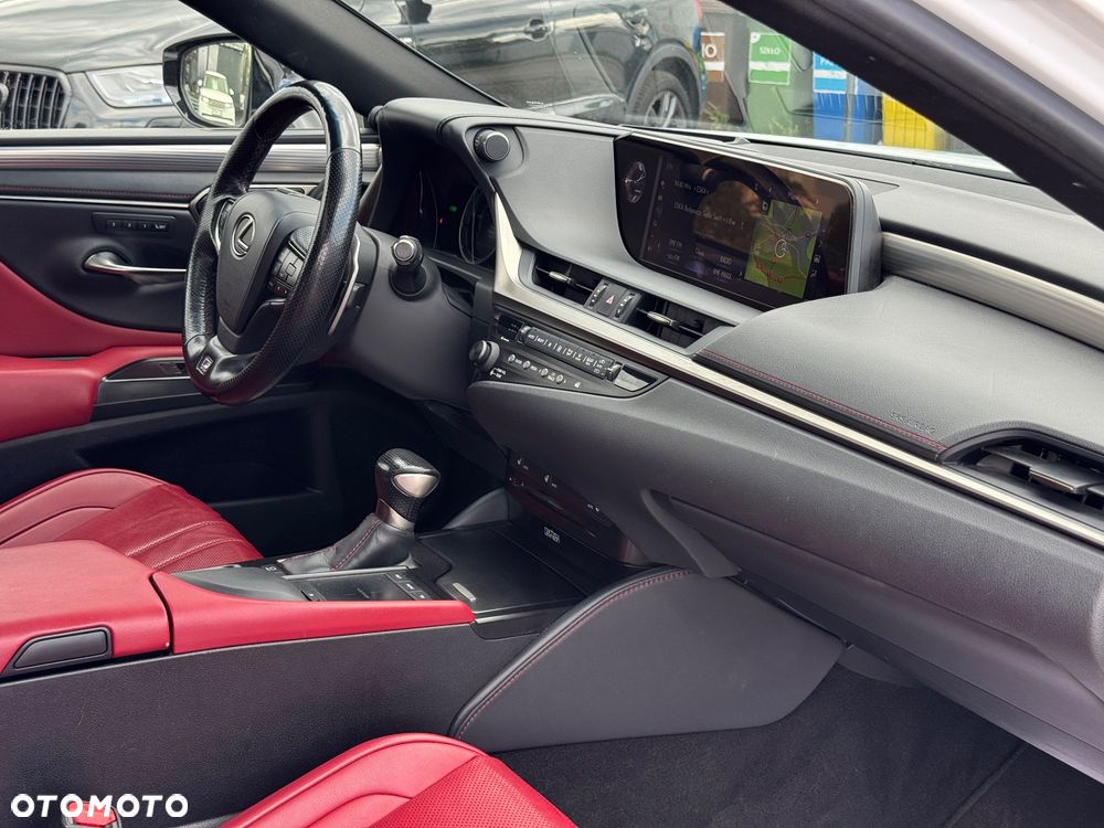 Lexus ES 300h F Sport - 20