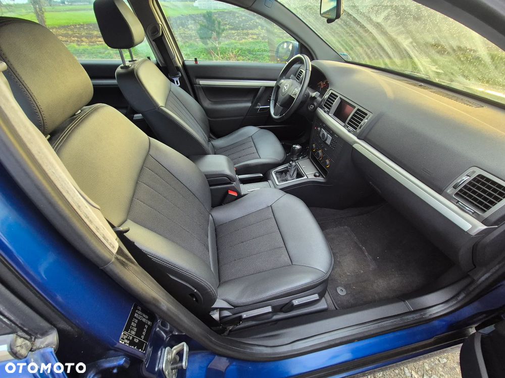 Opel Signum 1.9 CDTI Business Plus - 24