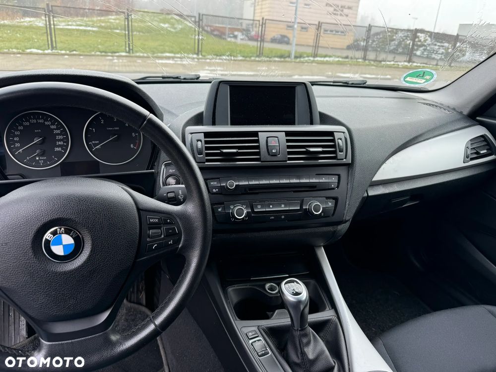 BMW Seria 1 116d DPF - 9