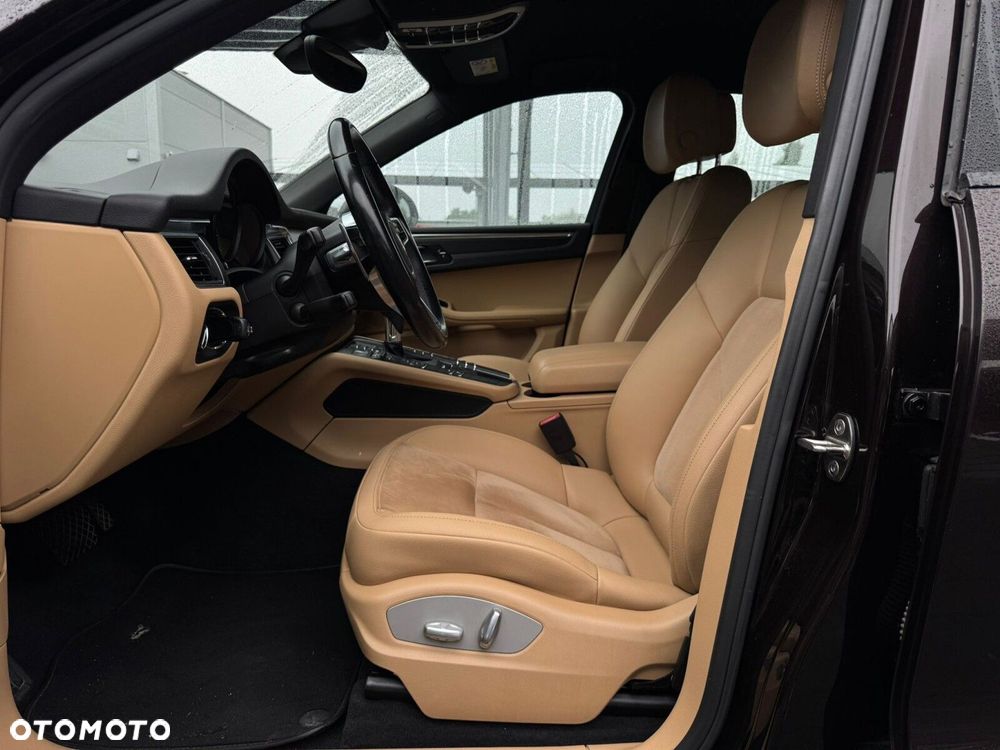 Porsche Macan - 12