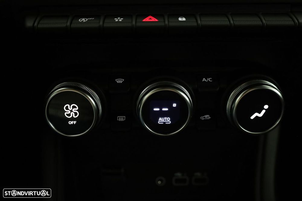 Renault Captur 1.0 TCe Techno Bi-Fuel - 13