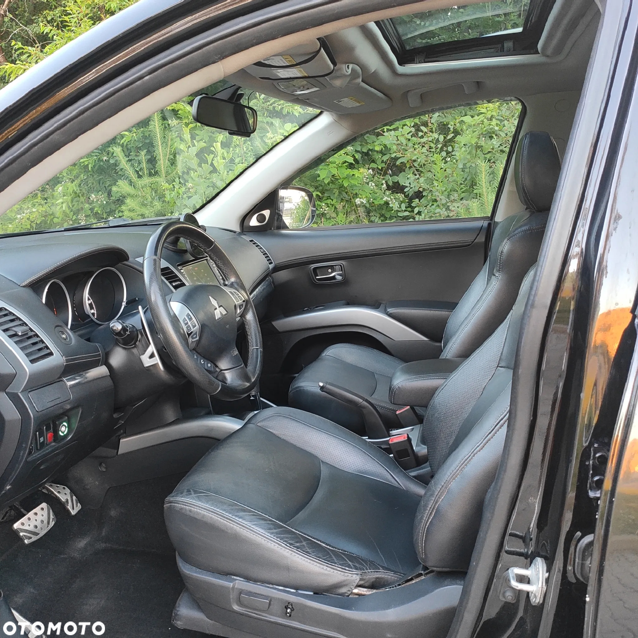 Mitsubishi Outlander 3.0 V6 XLS - 4