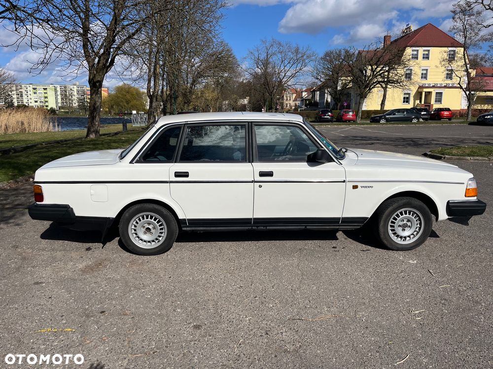 Volvo Seria 200 - 5