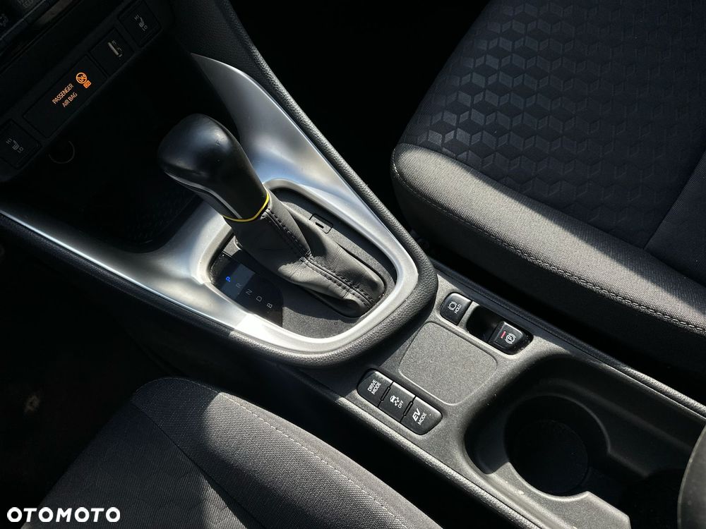 Toyota Yaris - 18