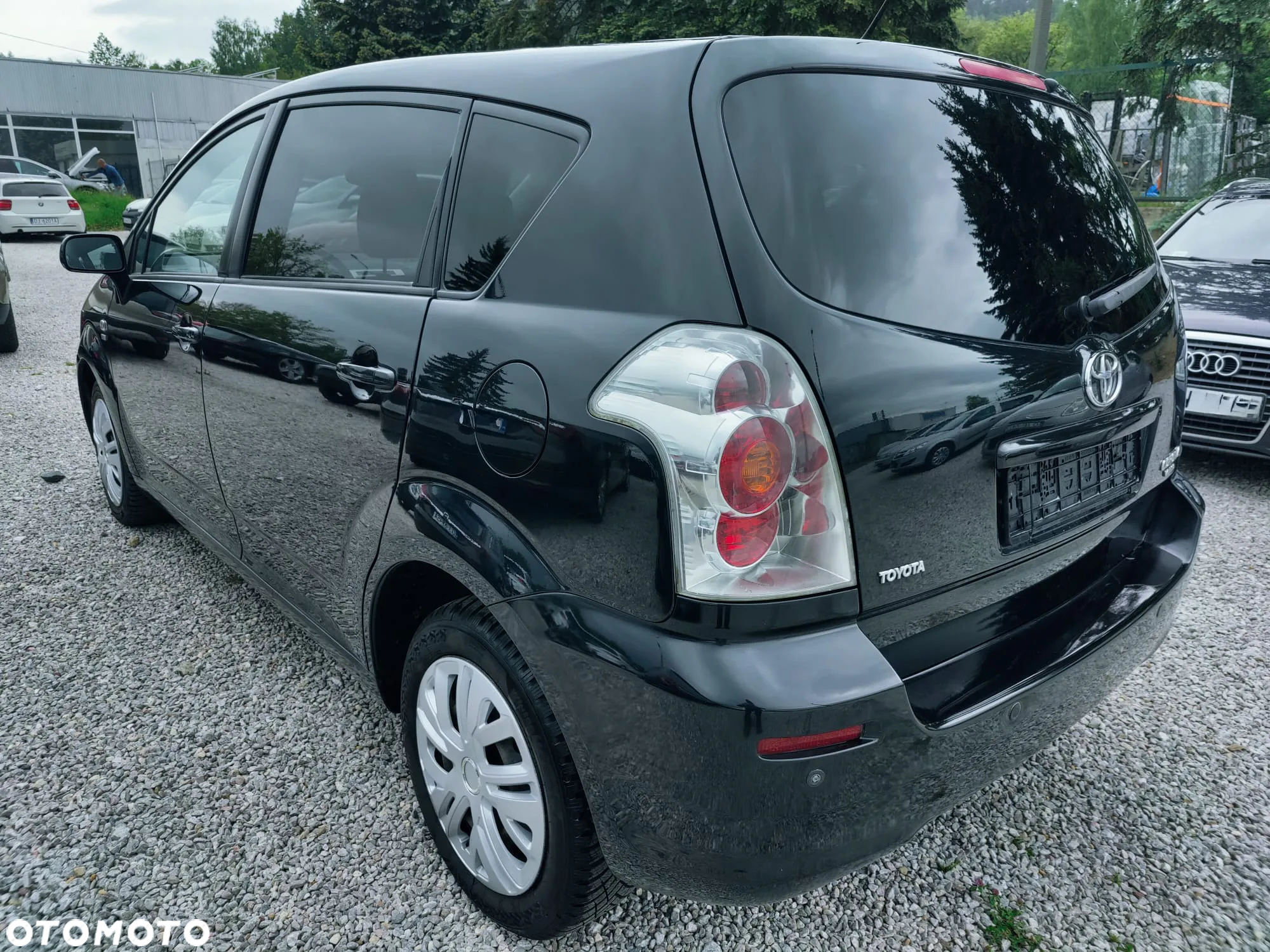 Toyota Corolla Verso - 3