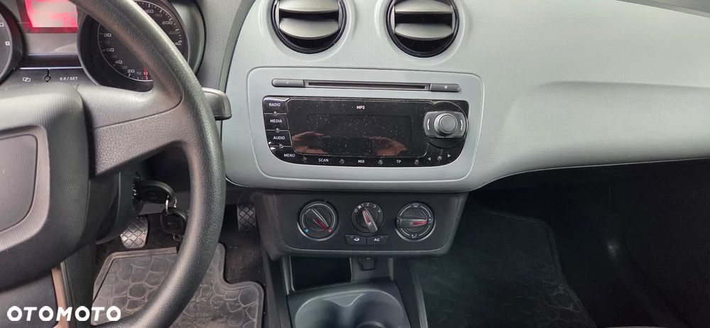 Seat Ibiza 1.4 16V Reference - 17