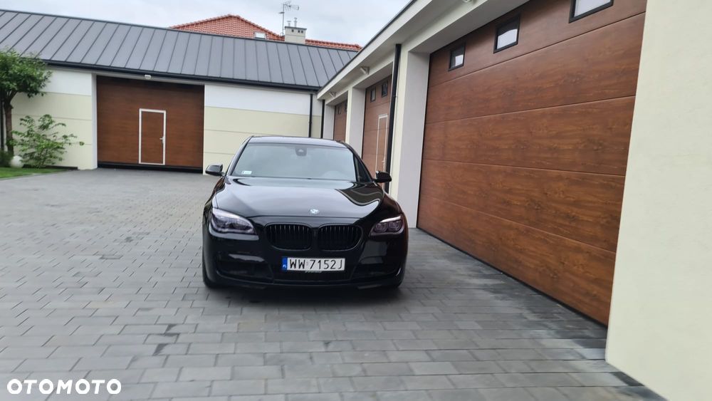 BMW Seria 7 740Li - 11