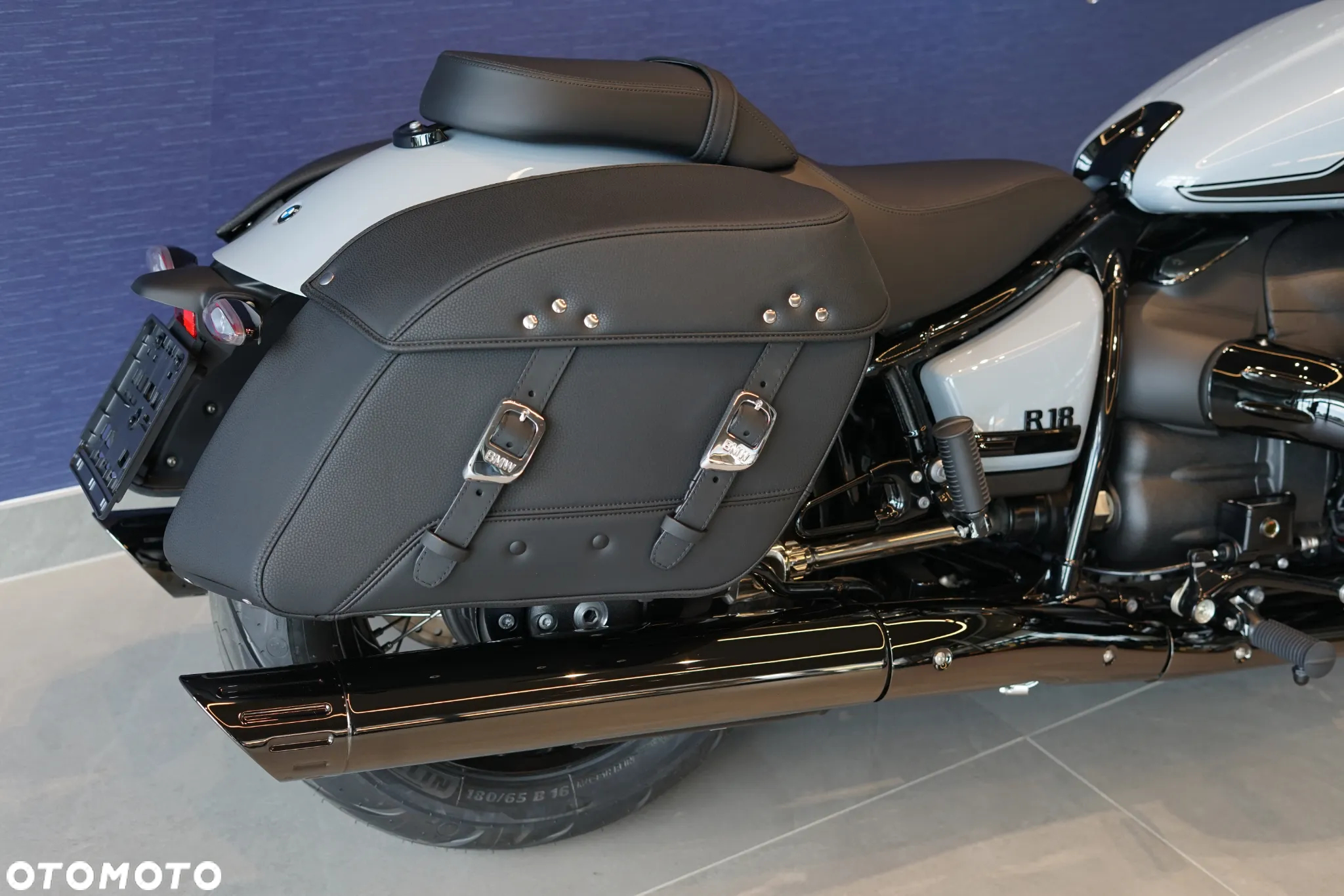 BMW R - 18