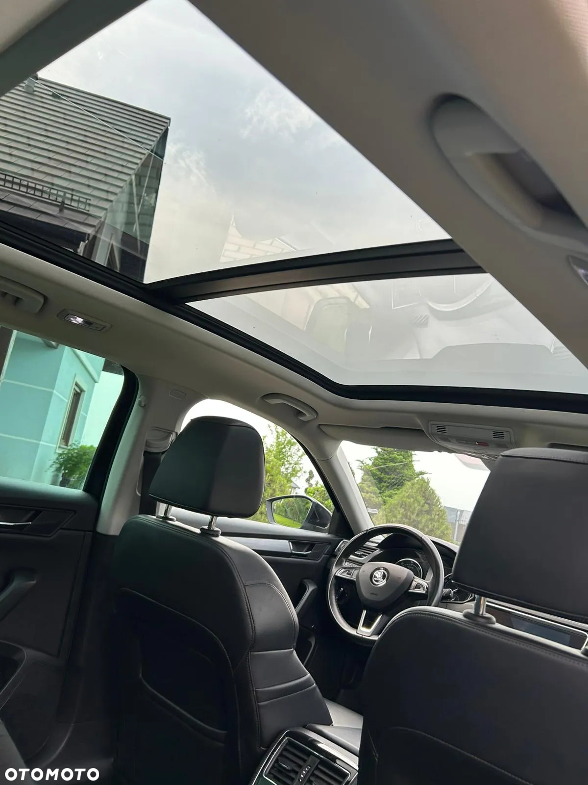 Skoda Superb Combi 2.0 TDI Premium Edition - 16