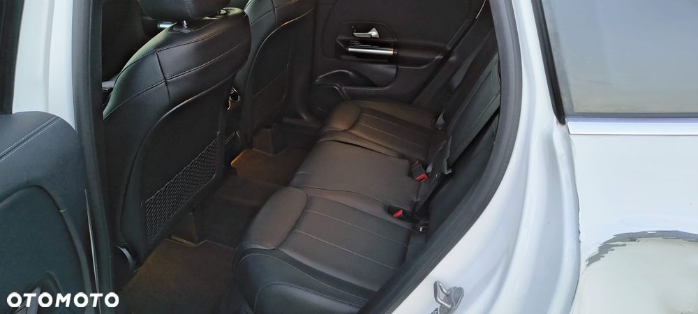 Mercedes-Benz GLA - 18