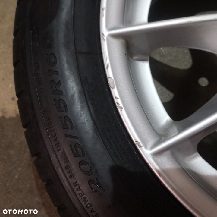 BMW kola alu z oponami  5x120 205/55/16  et 44 - 4