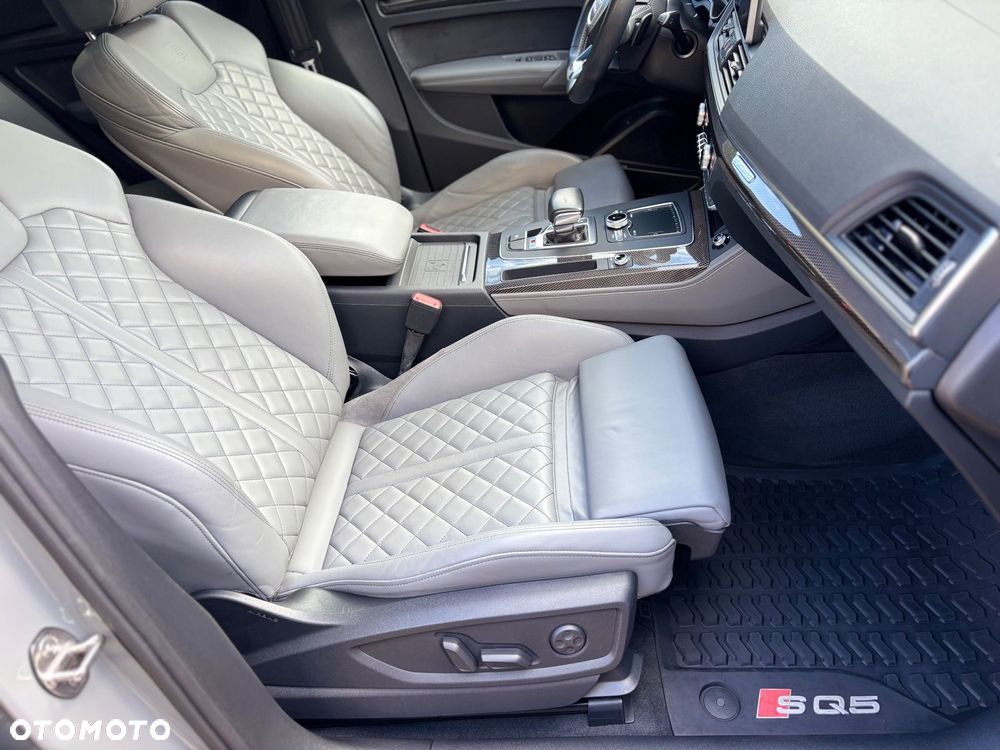 Audi SQ5 - 34