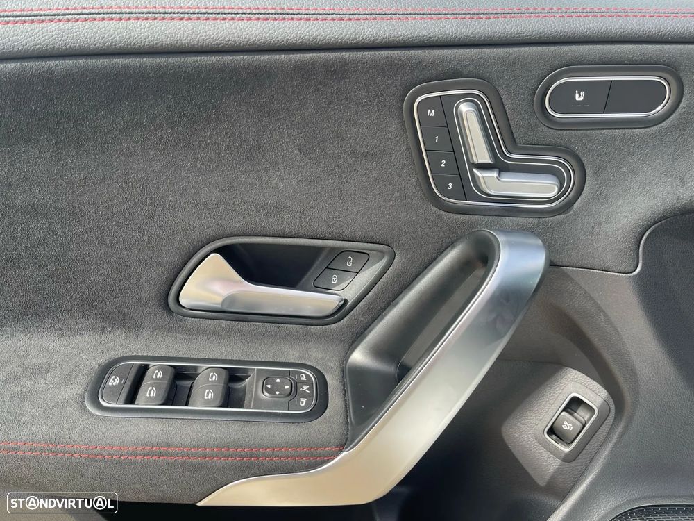 Mercedes-Benz CLA 200 7G-DCT AMG Line - 3