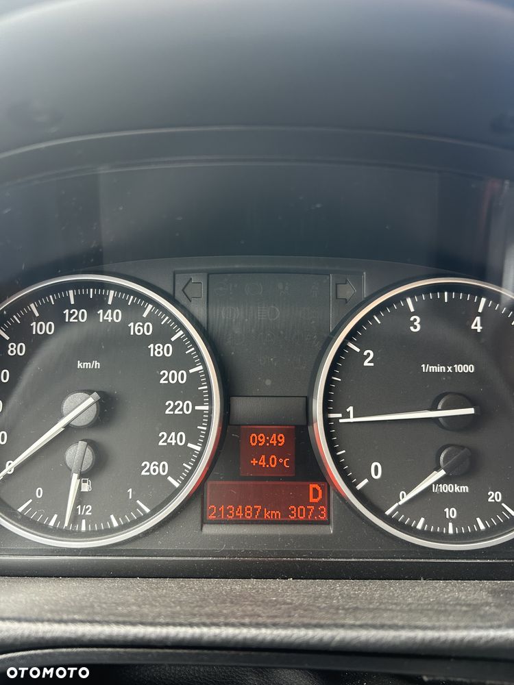 BMW Seria 3 318i - 9