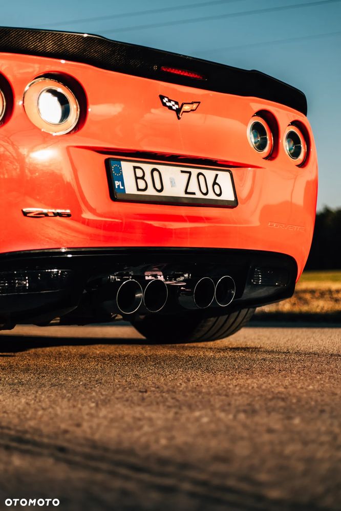 Chevrolet Corvette - 10