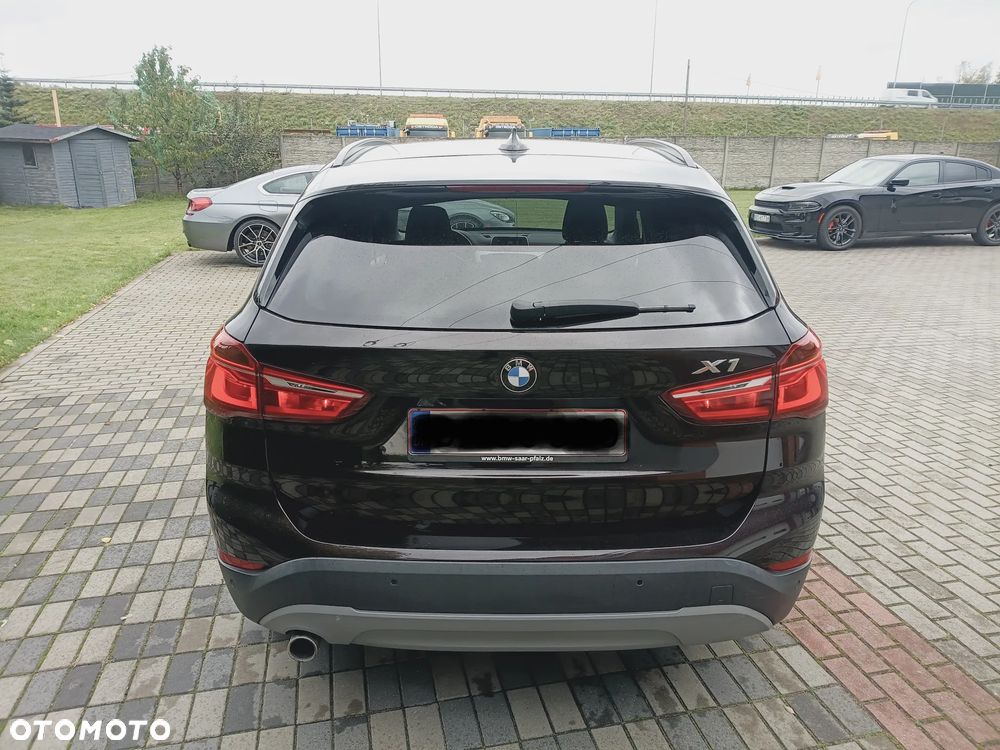BMW X1 xDrive18d Business Edition - 6