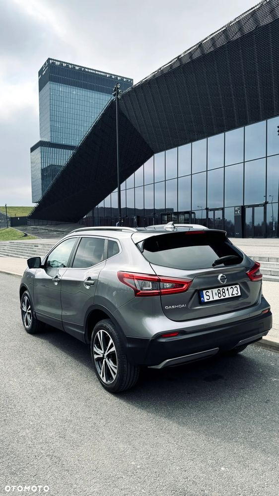 Nissan Qashqai 1.3 DIG-T N-Connecta DCT - 16