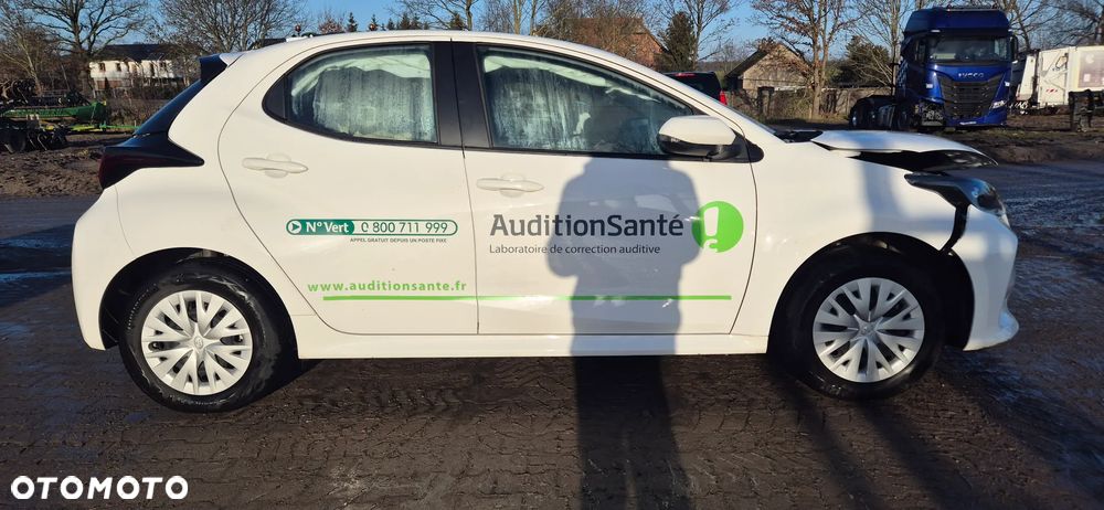 Toyota Yaris Hybrid 1.5 Executive - 11