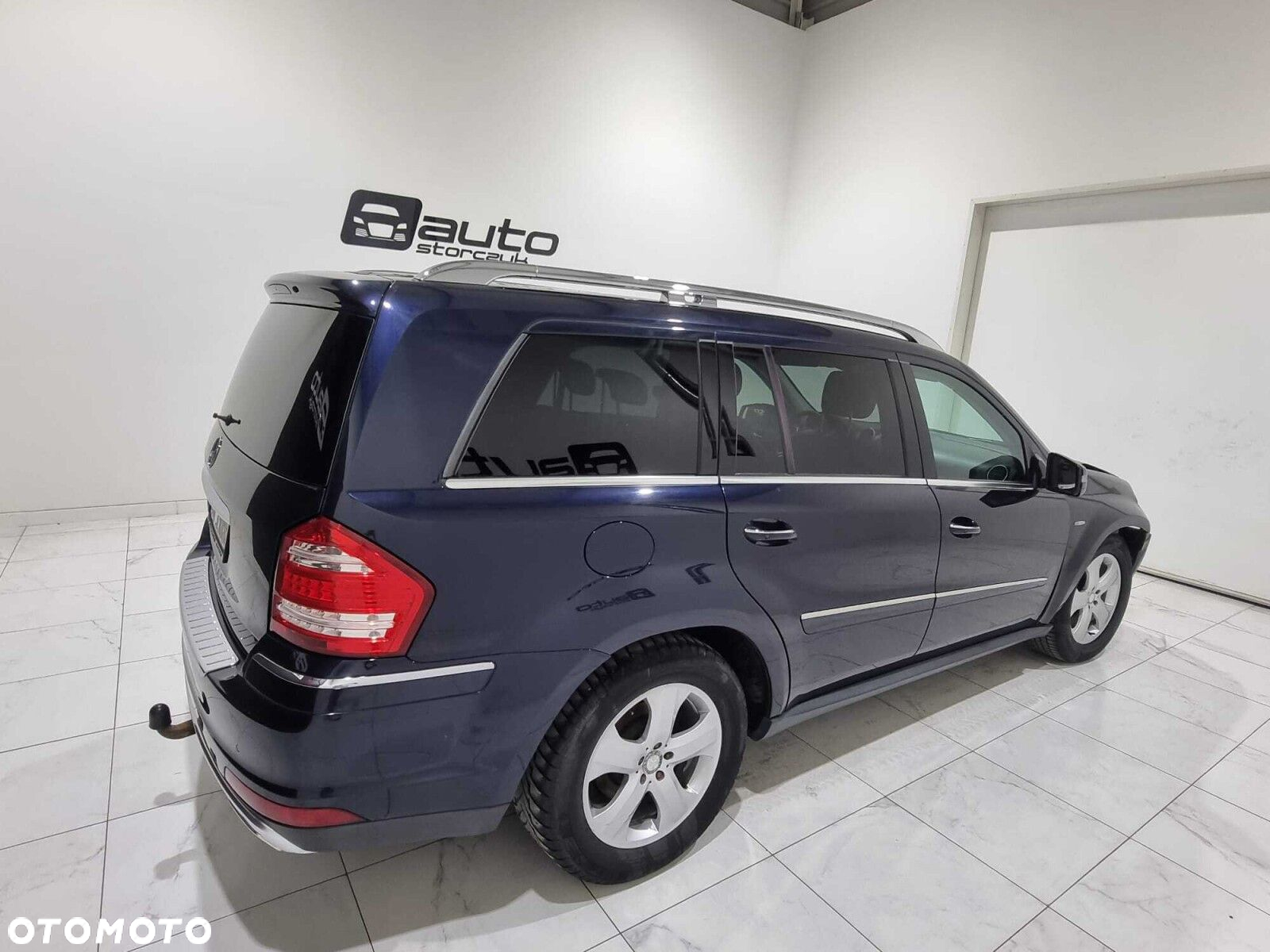 Mercedes-Benz GL - 11