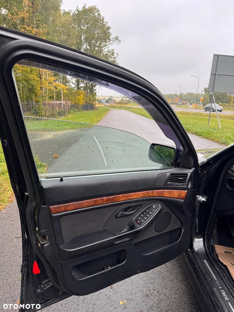 BMW Seria 5 520i - 2