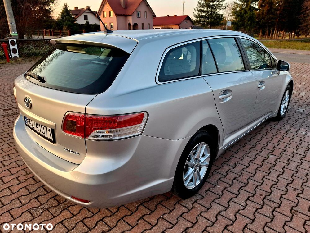 Toyota Avensis 1.8 Executive - 17