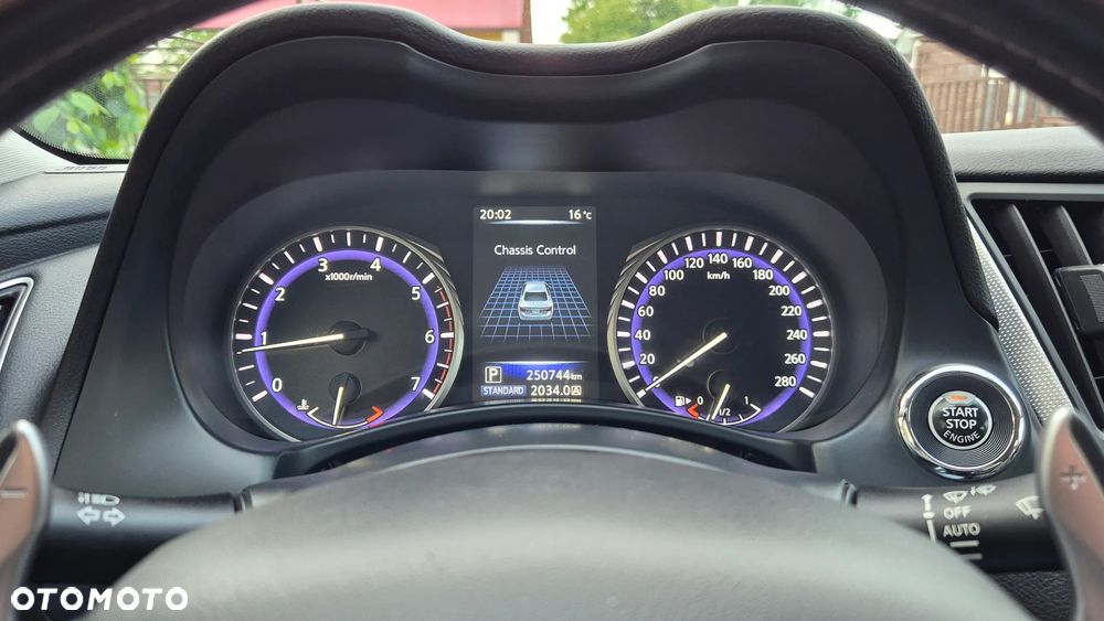 Infiniti Q50 2.2d Sport Sound Studio by Bose - 17