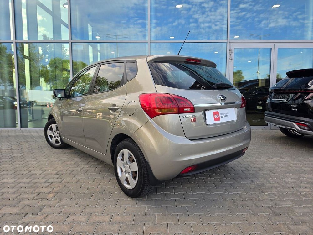 Kia Venga 2017 photo 4